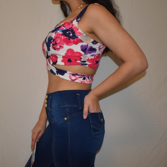 FLORAL CROSSED OVER BRALETTE/CROP - Picture 5 of 7